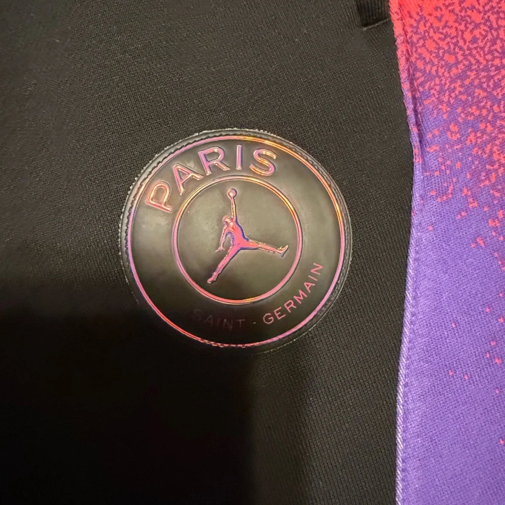 Nike PSG Black Joggers with Purple and Pink Accents unisex XL - Picture 2 of 5